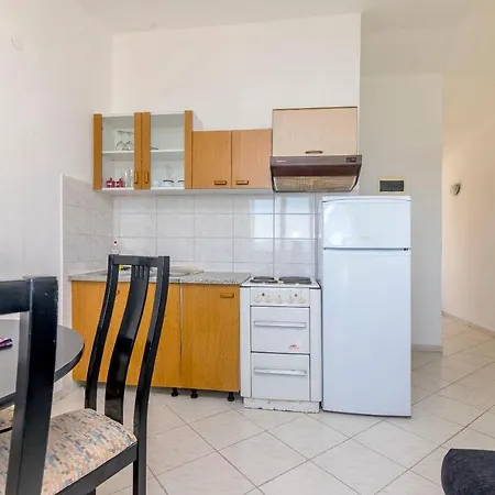 Laguna Apartment