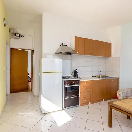 Laguna Apartment